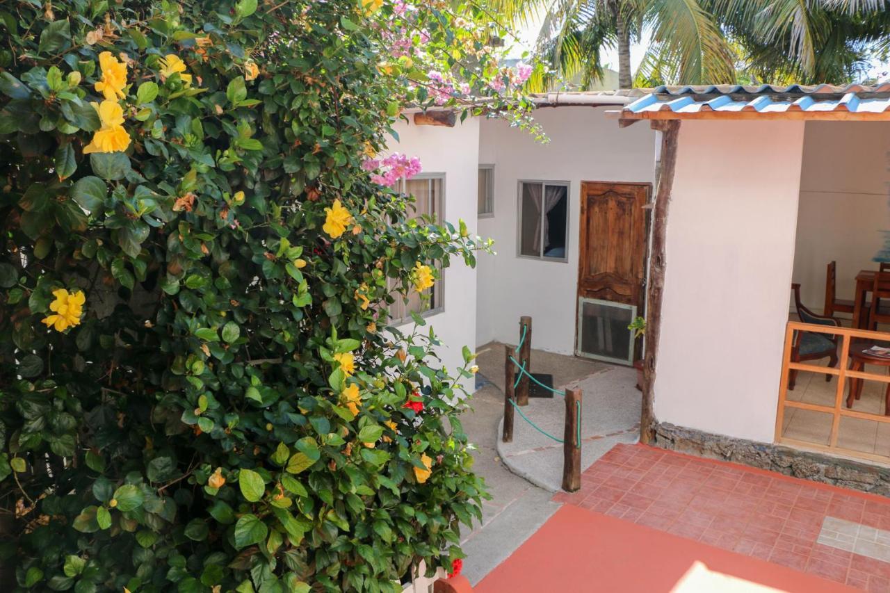 Maytenus Galapagos Puerto Ayora  Exterior photo